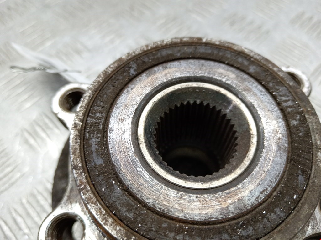 Ступица передняя левая/правая VOLKSWAGEN Touran 2003-2010