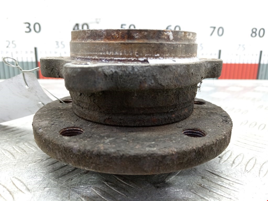 Ступица передняя левая/правая VOLKSWAGEN Touran 2003-2010