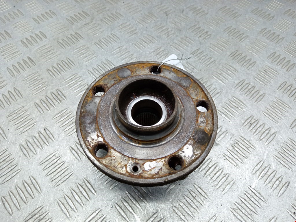 Ступица передняя левая/правая VOLKSWAGEN Touran 2003-2010