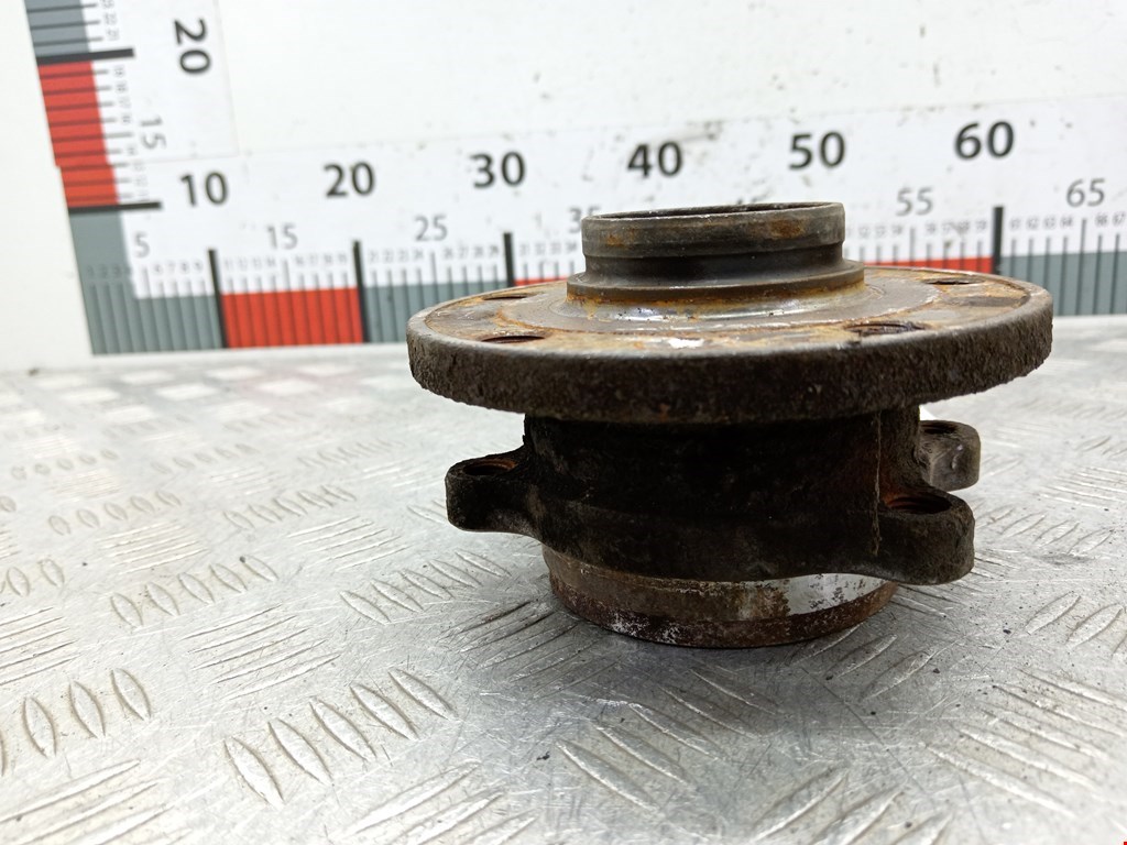 Ступица передняя левая/правая VOLKSWAGEN Touran 2003-2010