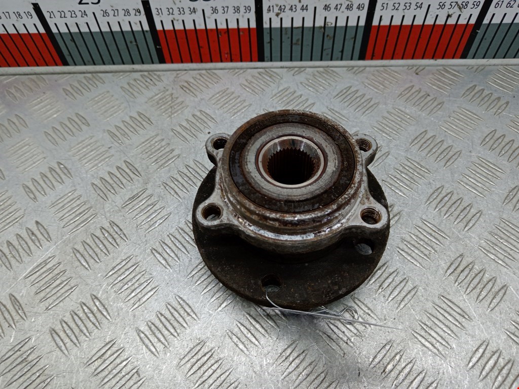 Ступица передняя левая/правая VOLKSWAGEN Touran 2003-2010