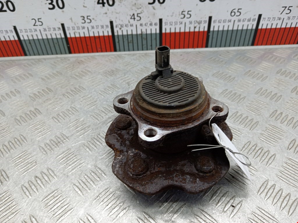 Ступица задняя левая/правая TOYOTA Avensis 2009-2015