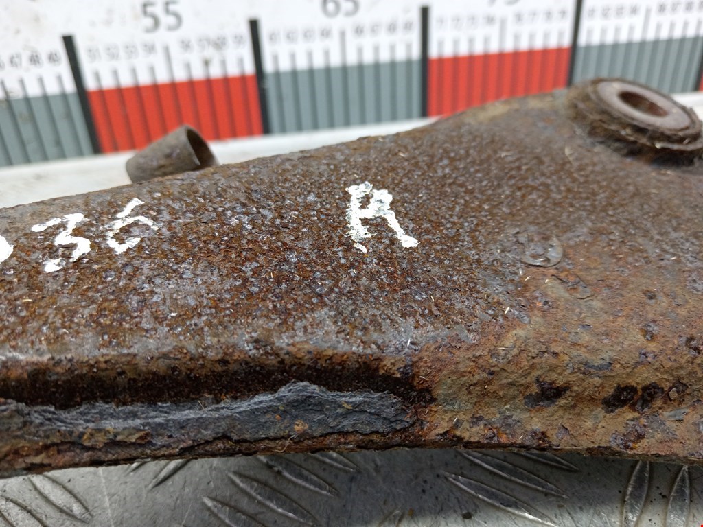 Рычаг задний правый TOYOTA Avensis 2009-2015