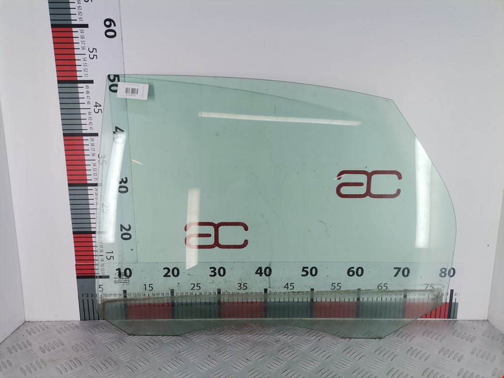 Стекло двери заднее левое FORD Focus II 2005-2011