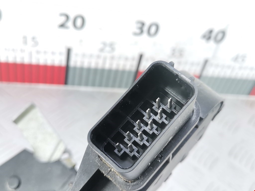 Замок двери задней левой FORD Focus II 2005-2011