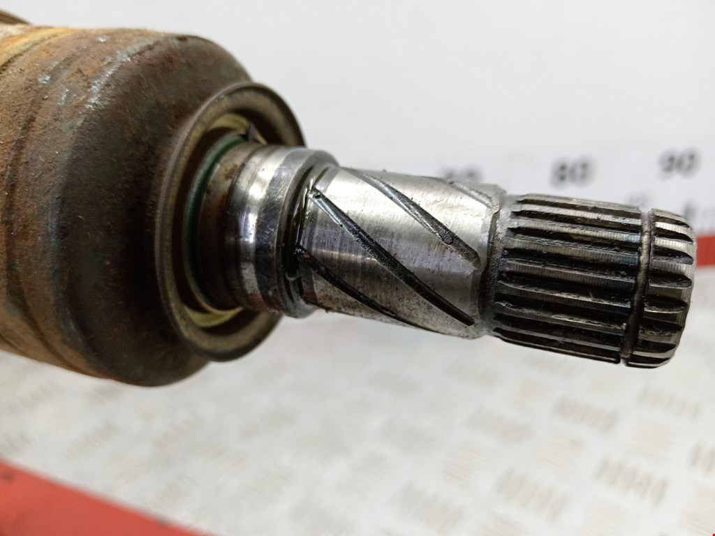 Полуось (привод, приводной вал) передняя правая SUBARU Forester II 2002-2008