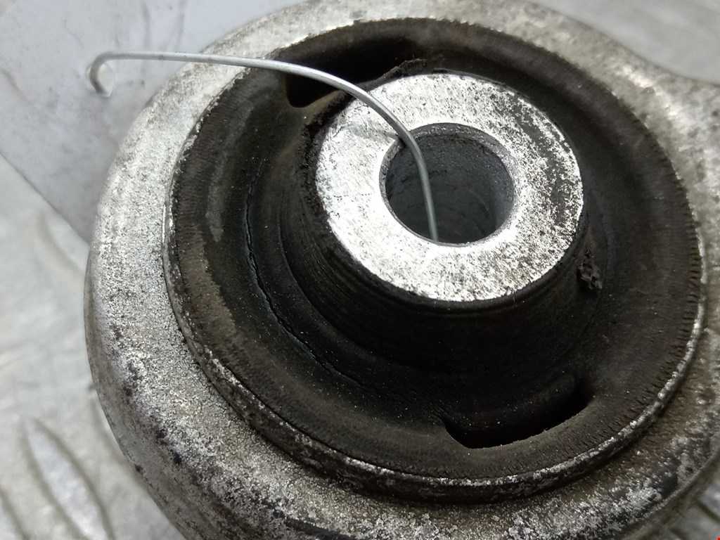 Рычаг передний правый AUDI A6 C5 1997-2004