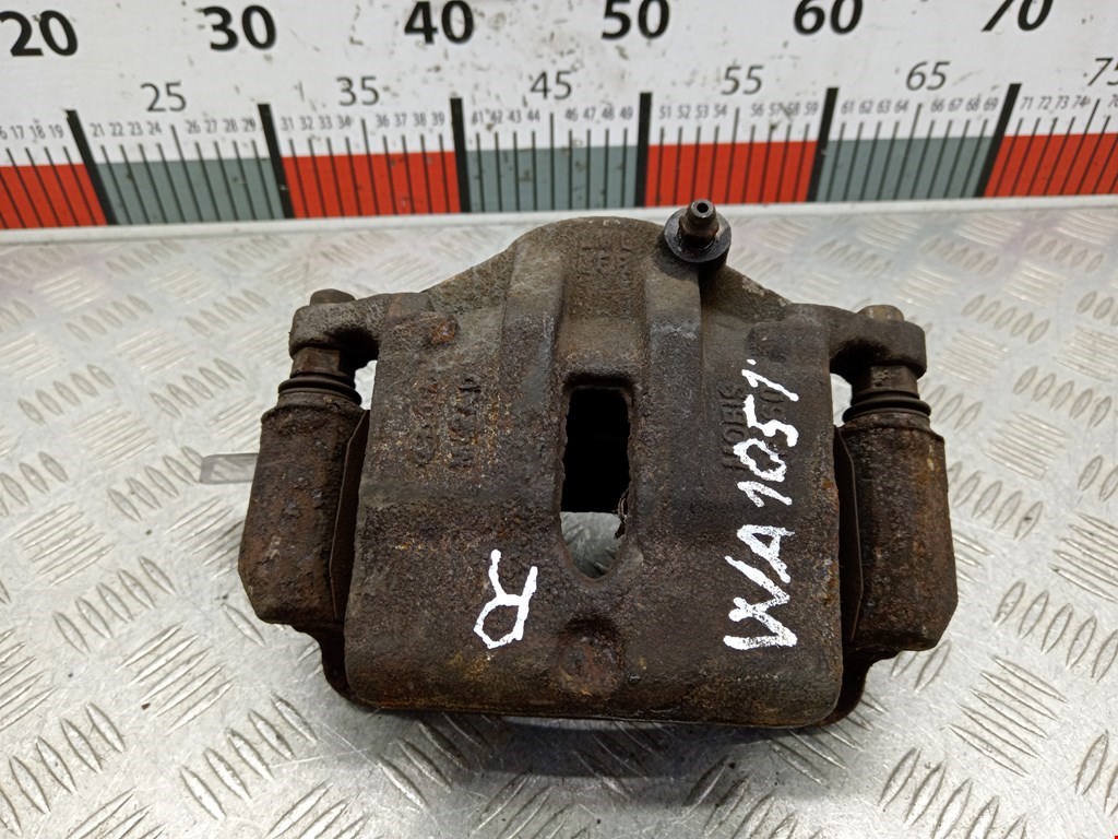 Суппорт передний правый HYUNDAI ix35 2010-2015