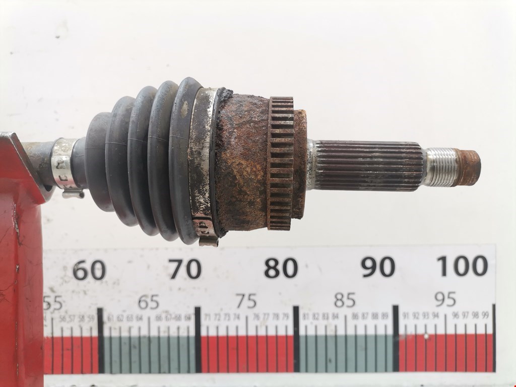 Полуось (привод, приводной вал) задняя левая KIA Sportage II 2004-2010