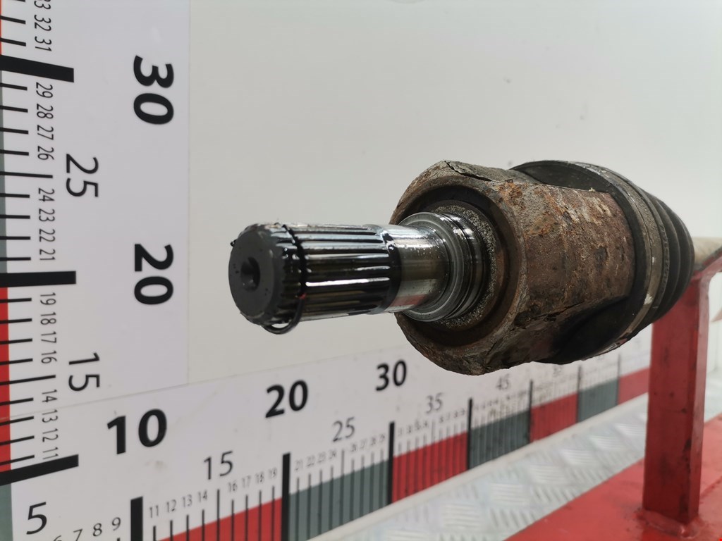 Полуось (привод, приводной вал) задняя левая KIA Sportage II 2004-2010