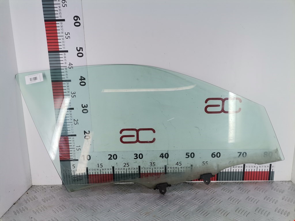 Стекло двери передней правой Toyota Carina (T210) (1996-2001)