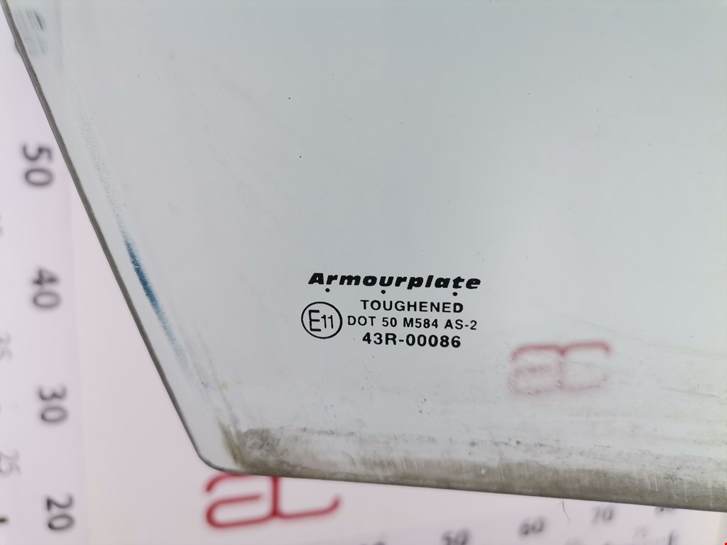 Стекло двери переднее правое TOYOTA Carina T210 1996-2001