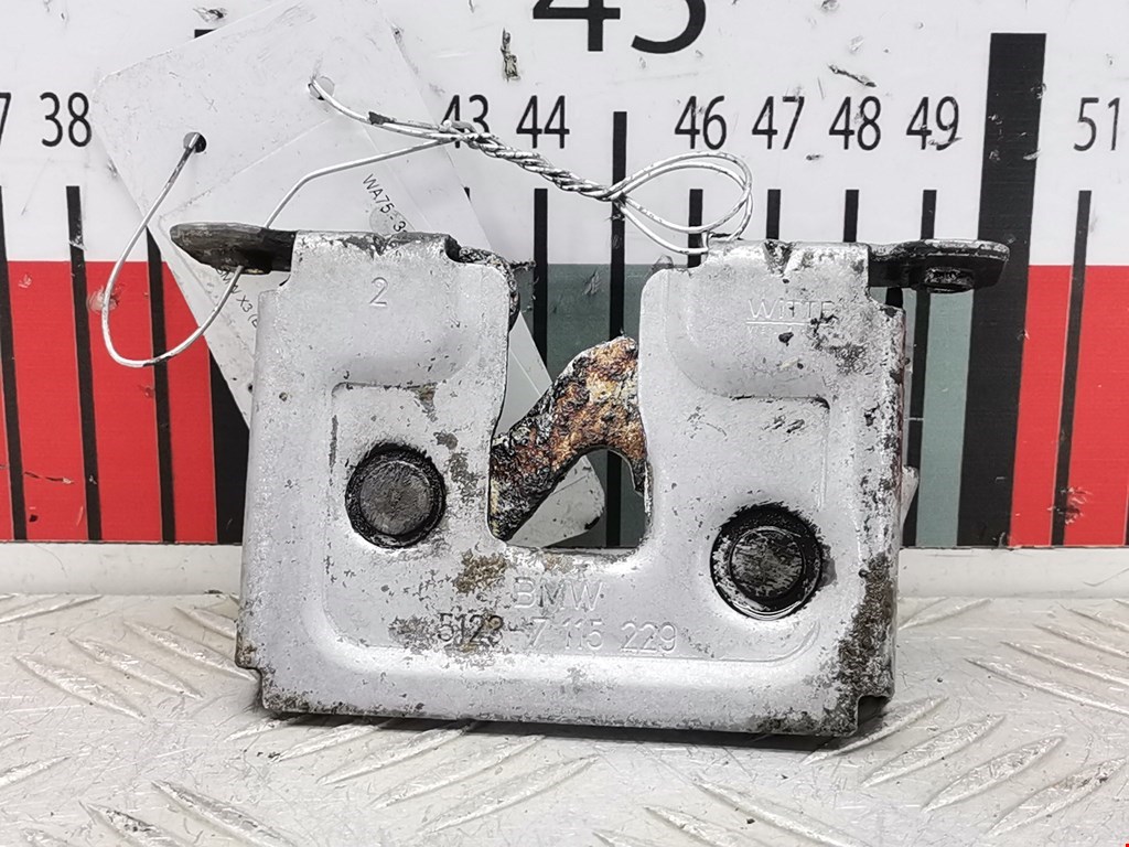 Замок капота BMW X3 E83 2003-2010