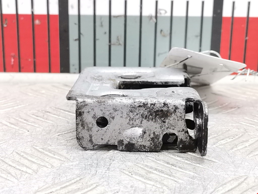 Замок капота BMW X3 E83 2003-2010