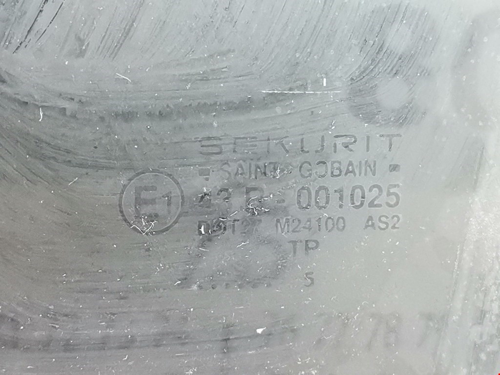 Стекло двери заднее левое MAZDA Xedos 6 1992-1999
