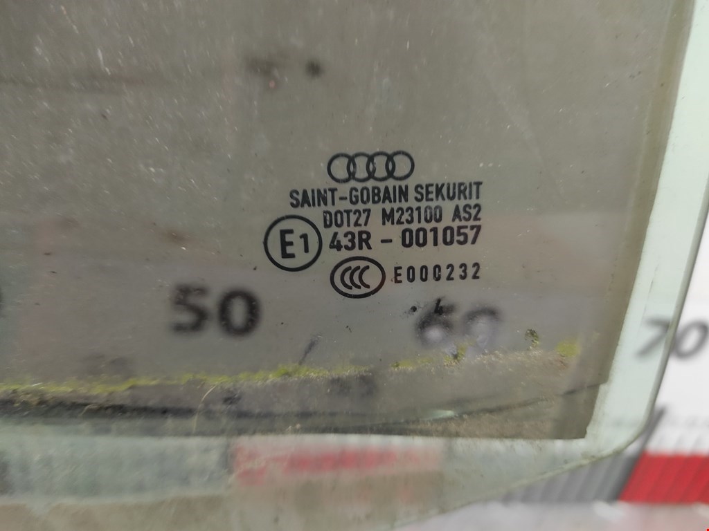 Стекло двери заднее левое AUDI A3 8P 2003-2013