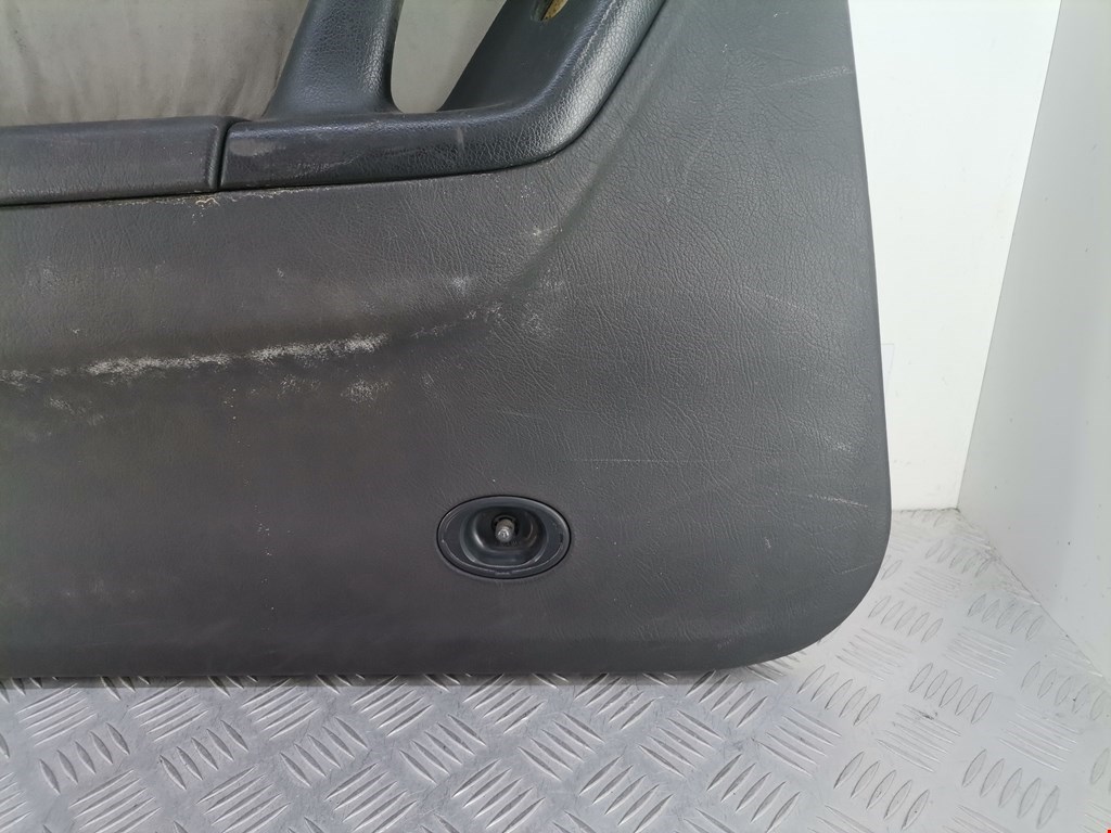 Обшивка двери задняя левая MAZDA Xedos 6 1992-1999