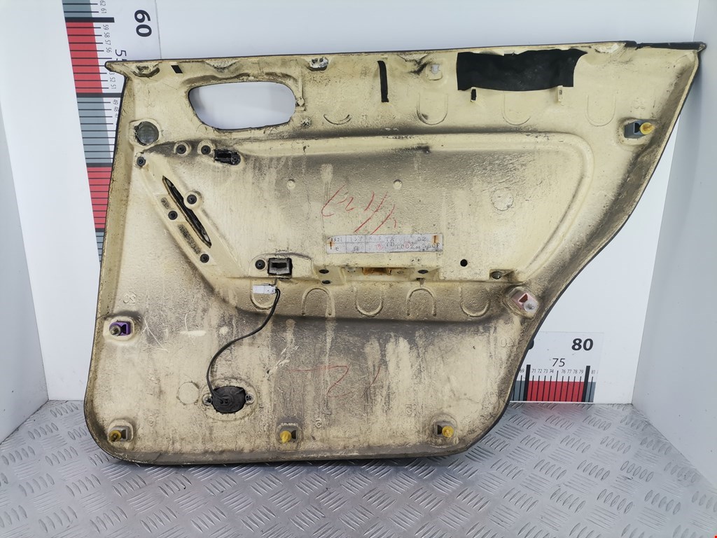 Обшивка двери задняя левая MAZDA Xedos 6 1992-1999