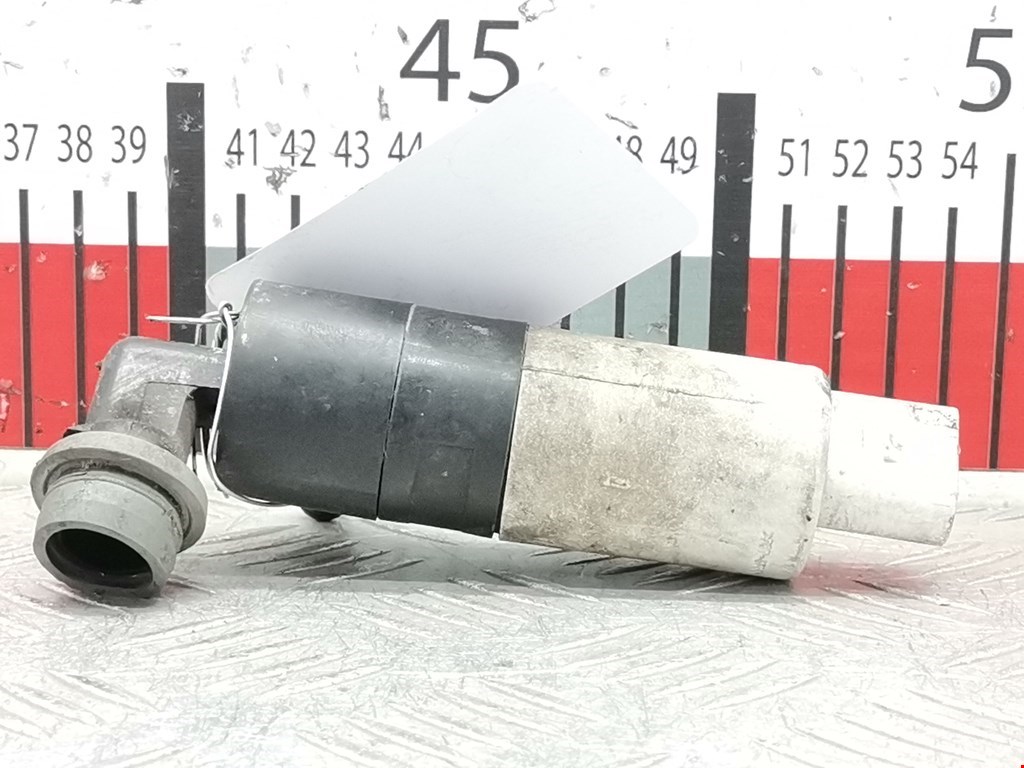 Насос (моторчик) омывателя Land Rover Range Rover Sport 1 (2005-2013)