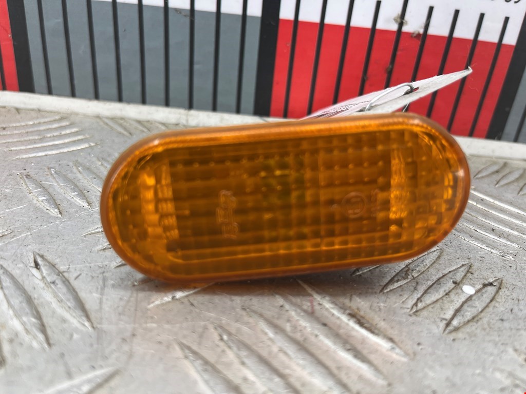 Повторитель на крыло VOLKSWAGEN Transporter T5 2003-2015