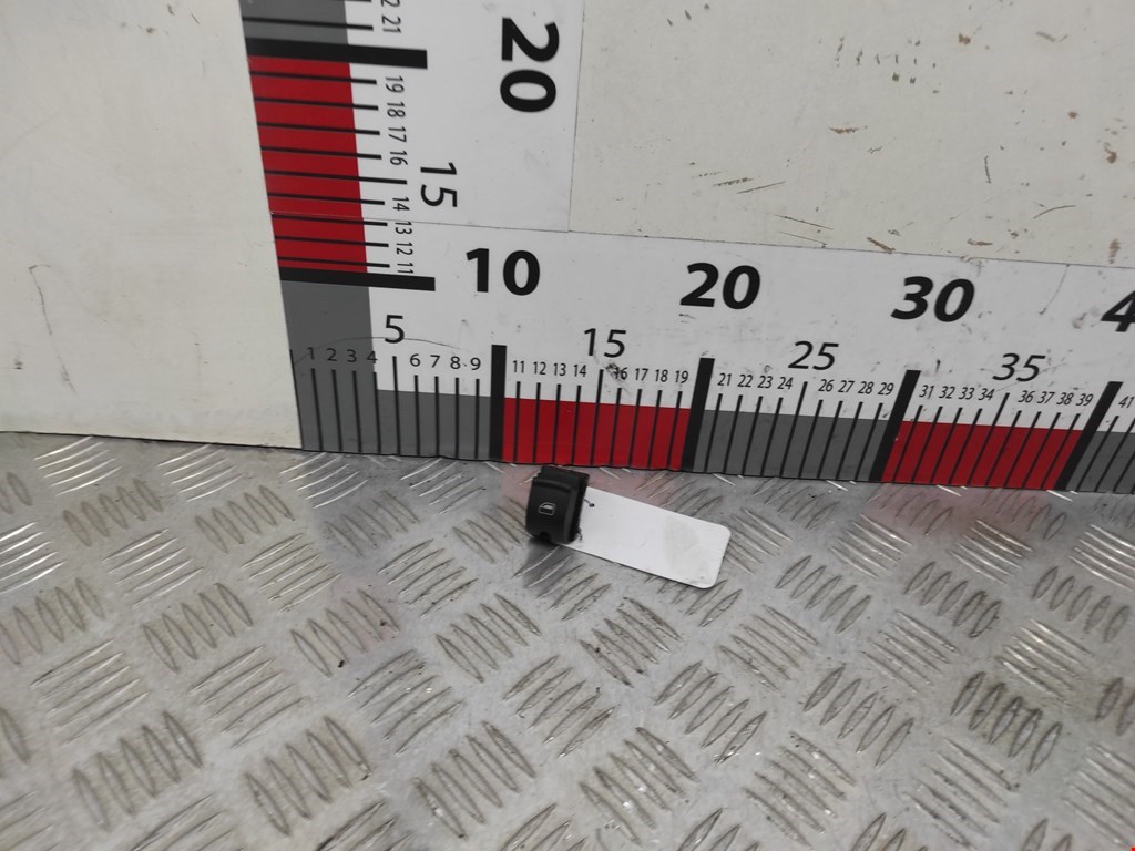 Кнопка стеклоподъемника AUDI A3 8P 2003-2013