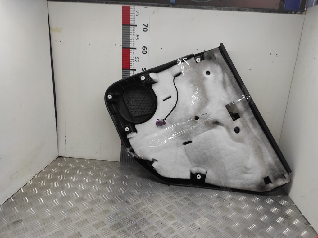 Обшивка двери задняя левая AUDI A3 8P 2003-2013