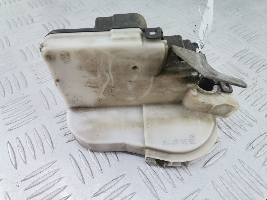 Замок двери передней правой VOLKSWAGEN Golf III 1991-1997