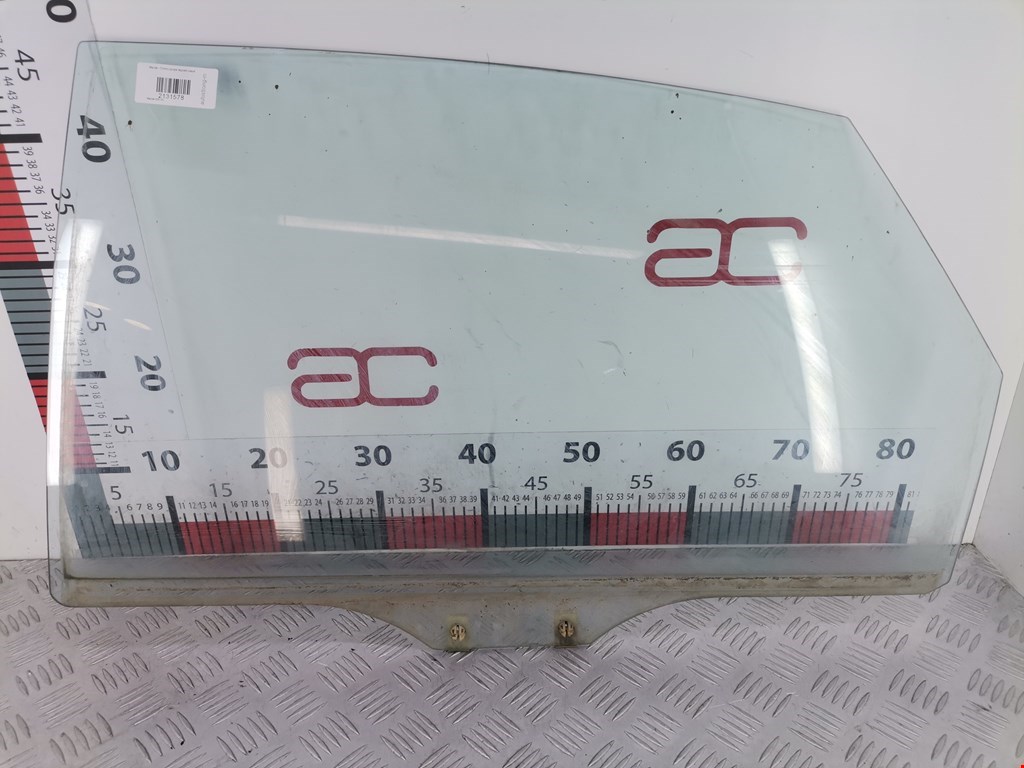 Стекло двери заднее левое MAZDA 626 GC 1982-1987