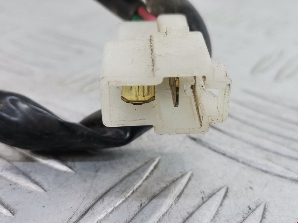 Замок двери задней левой MAZDA 626 GC 1982-1987