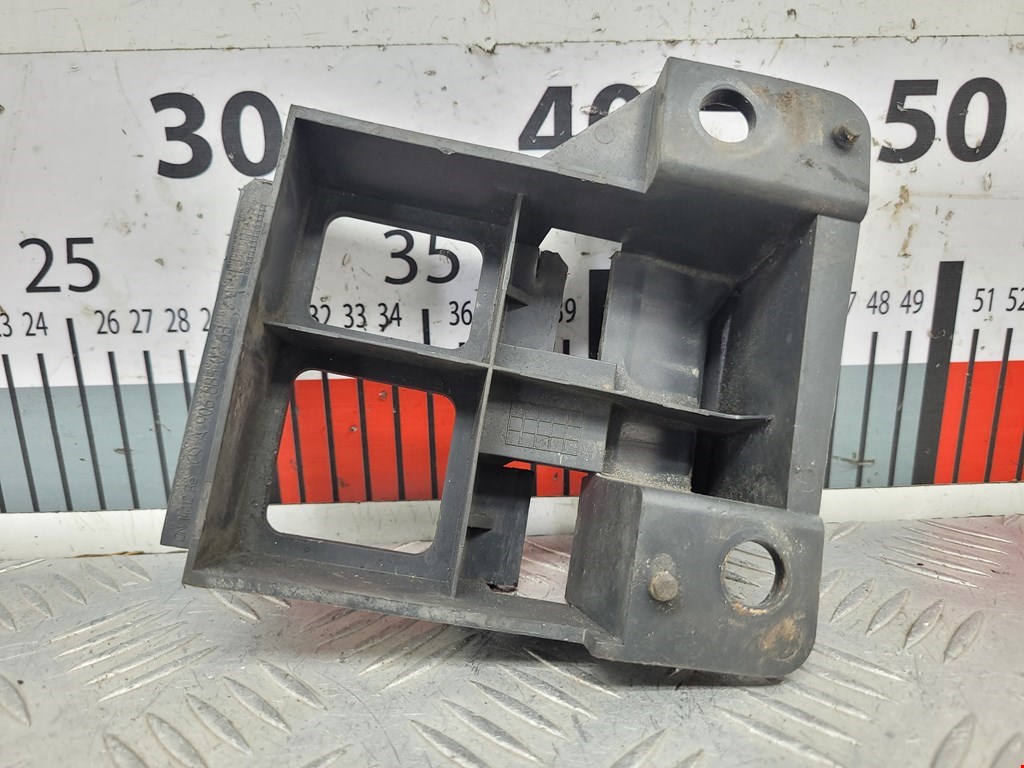 Кронштейн переднего бампера правый MERCEDES-BENZ Sprinter 906 2006-2018