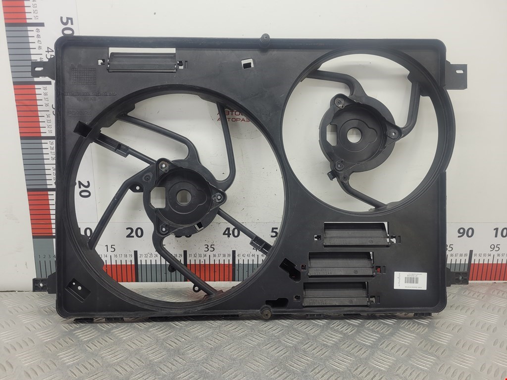 Диффузор (кожух) вентилятора LAND ROVER Freelander II 2006-2014