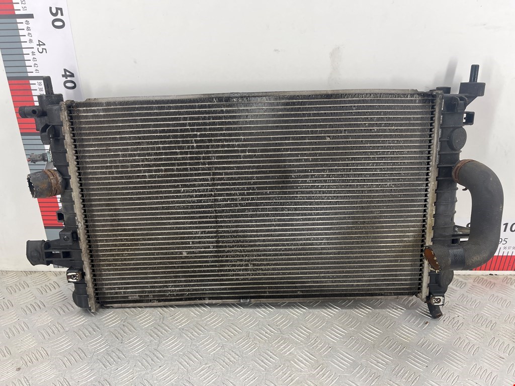 Радиатор основной Opel Zafira B (2005-2014)