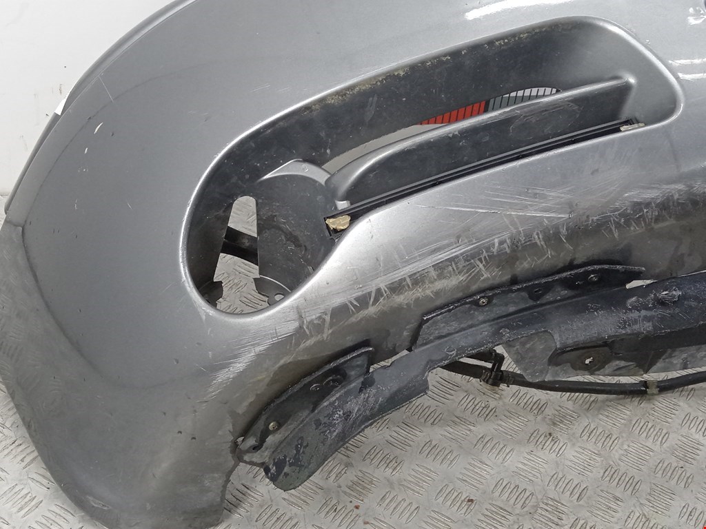 Бампер передний CHRYSLER Voyager IV RG 2001-2007