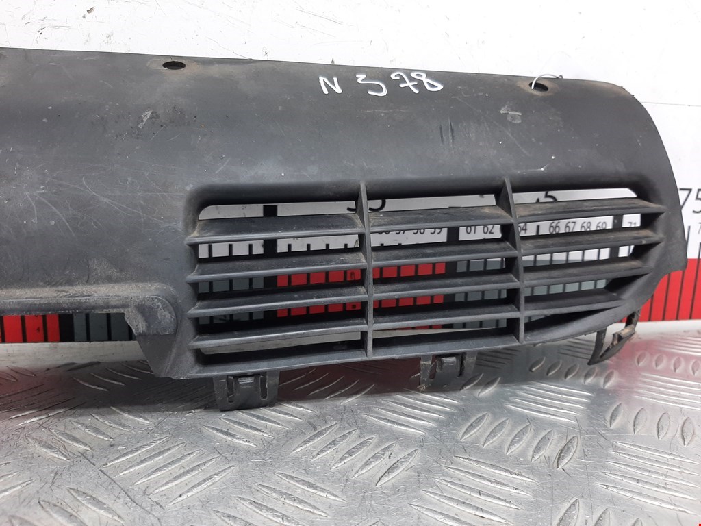 Решетка радиатора PEUGEOT 206 1998-2012