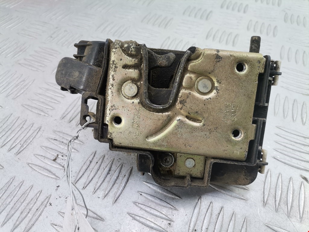 Замок двери задней левой VOLKSWAGEN Polo III 1994-2001