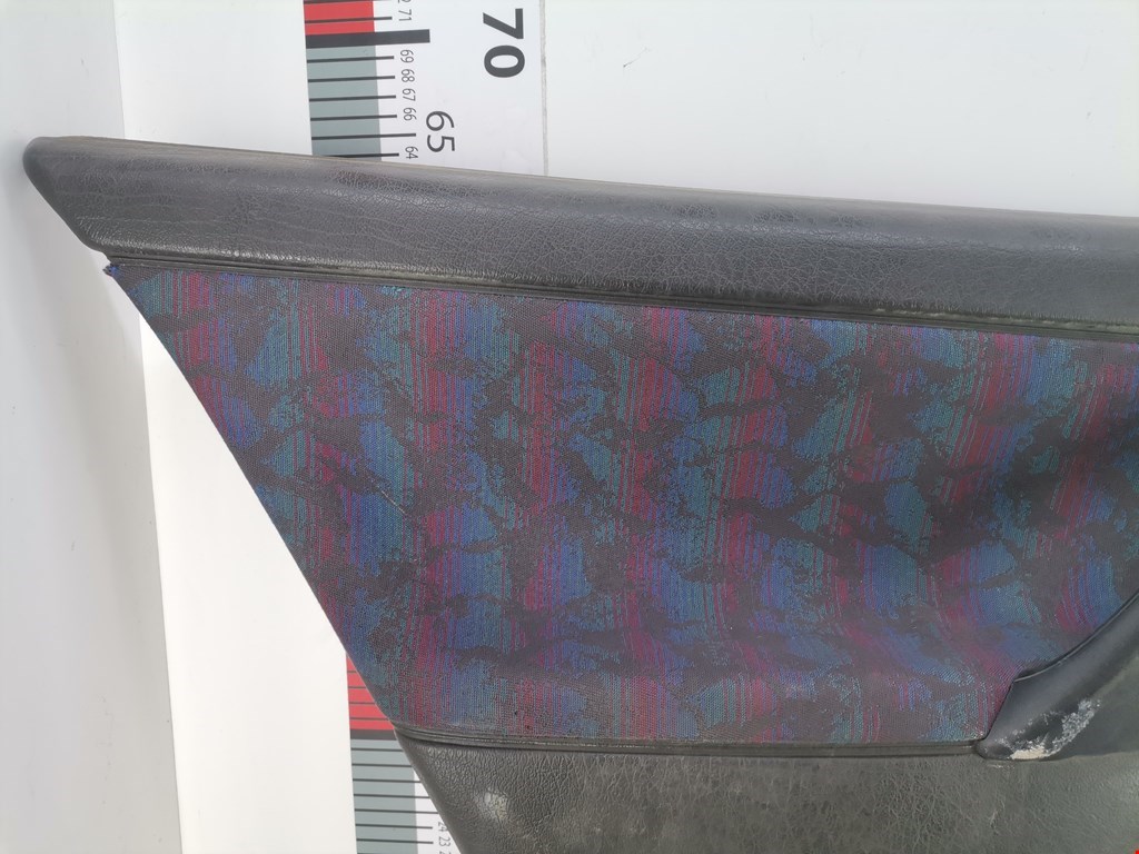 Обшивка двери задняя левая VOLKSWAGEN Polo III 1994-2001