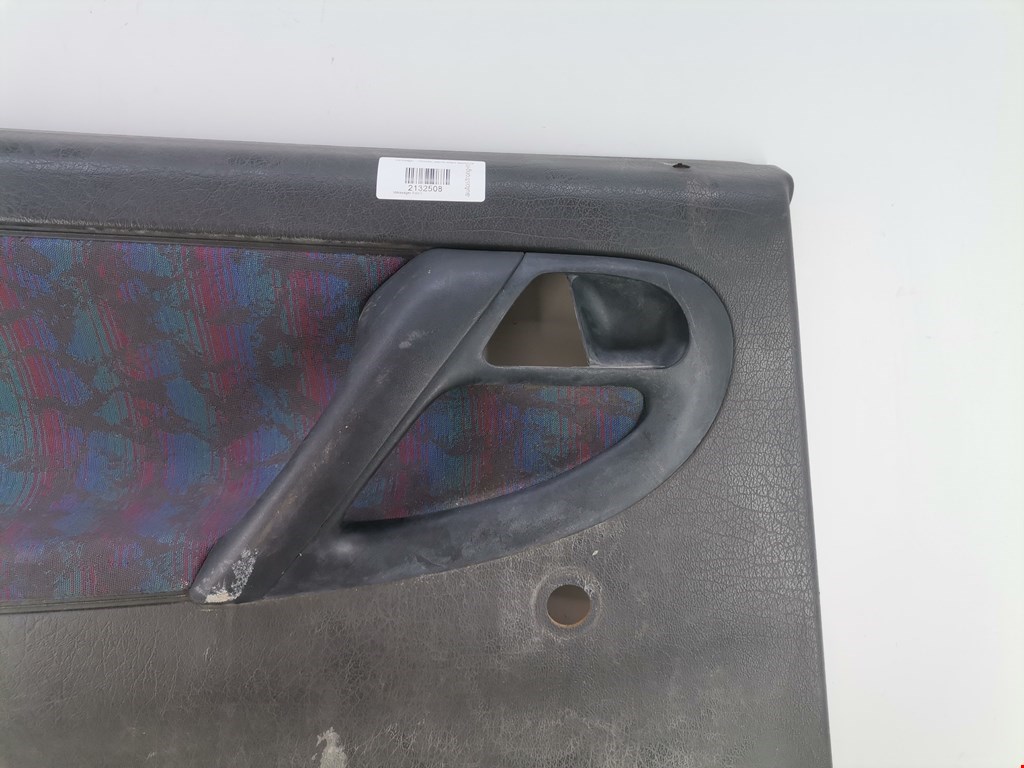 Обшивка двери задняя левая VOLKSWAGEN Polo III 1994-2001