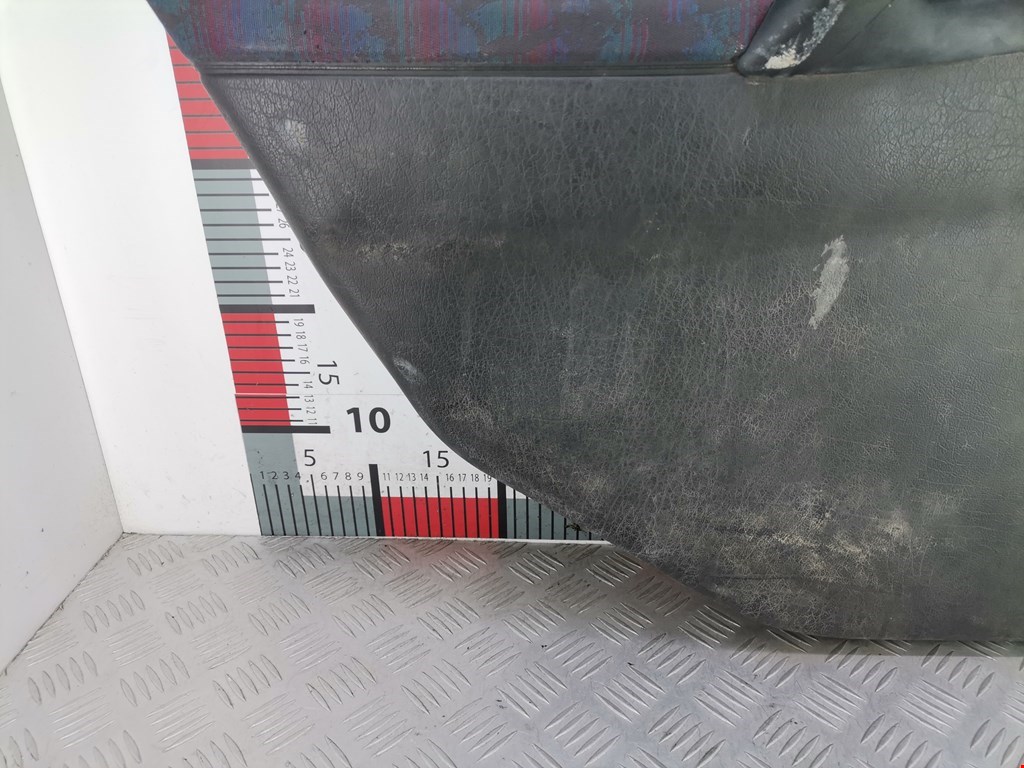 Обшивка двери задняя левая VOLKSWAGEN Polo III 1994-2001