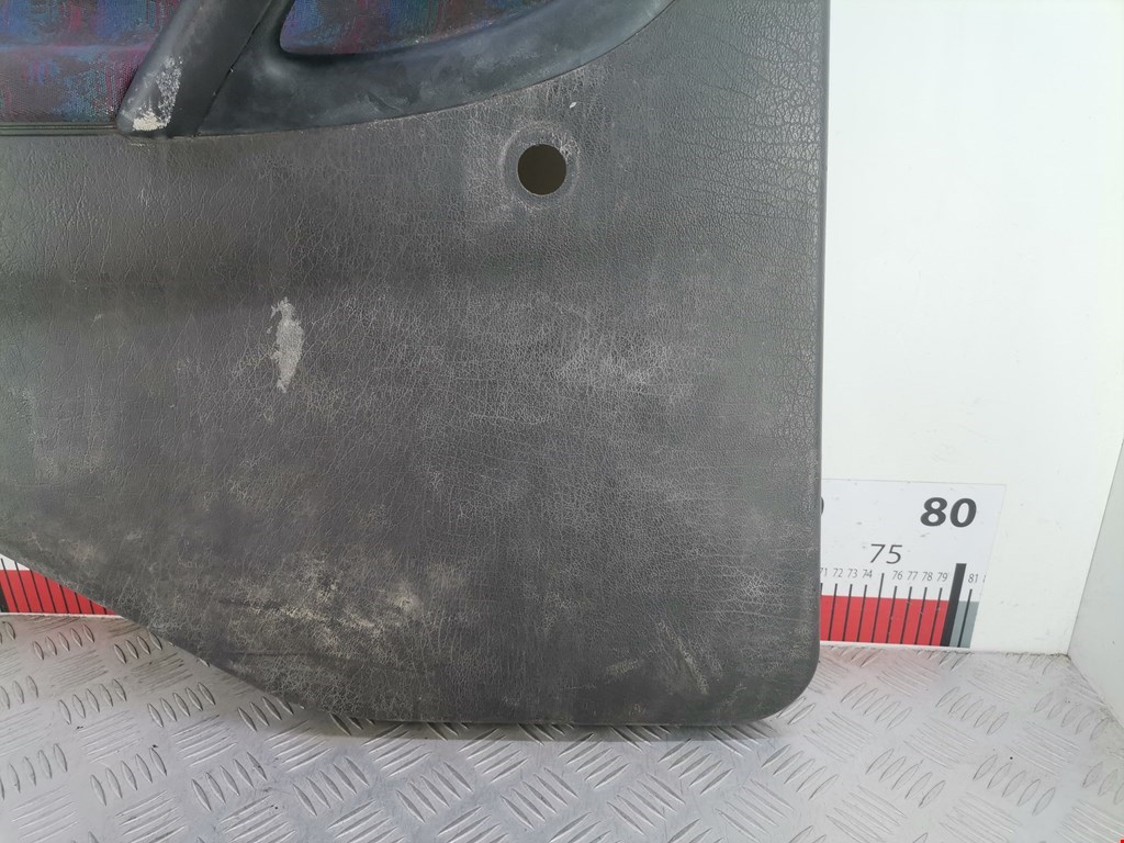 Обшивка двери задняя левая VOLKSWAGEN Polo III 1994-2001