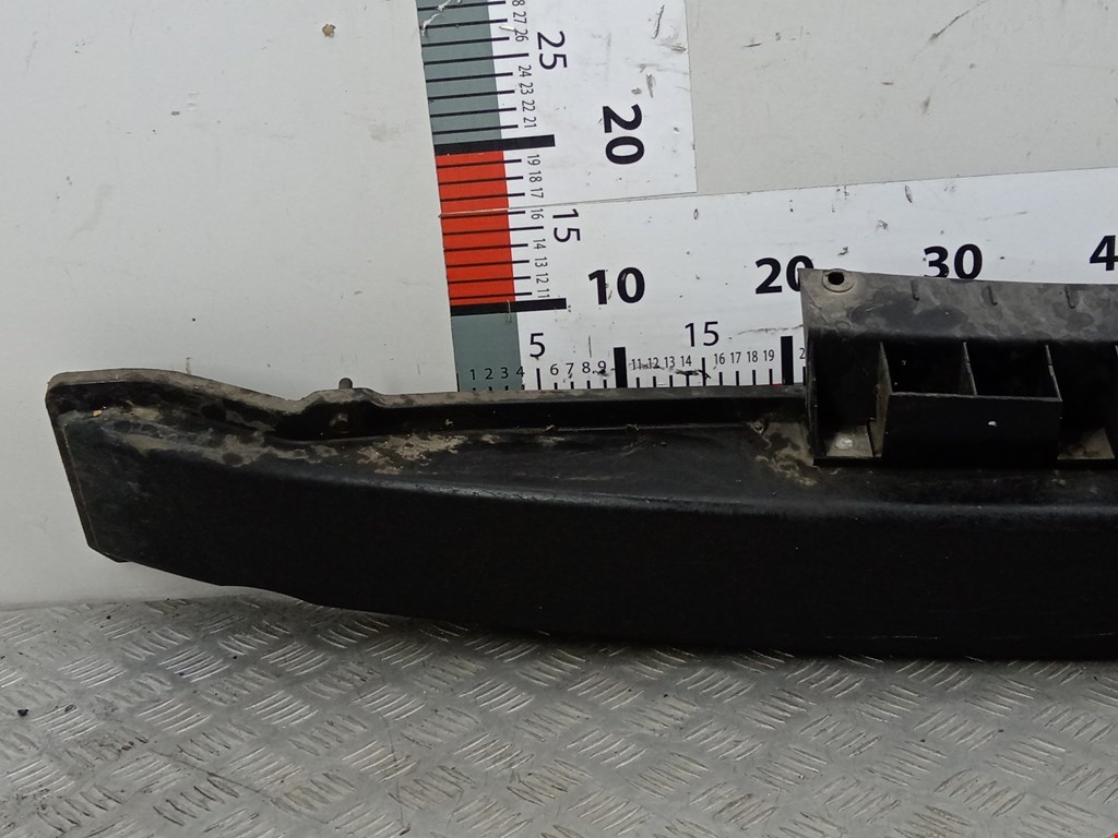 Усилитель переднего бампера (передний) KIA Carnival I 1999-2005