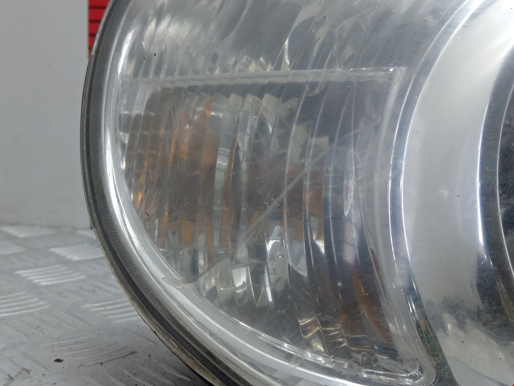 Фара правая KIA Carnival I 1999-2005