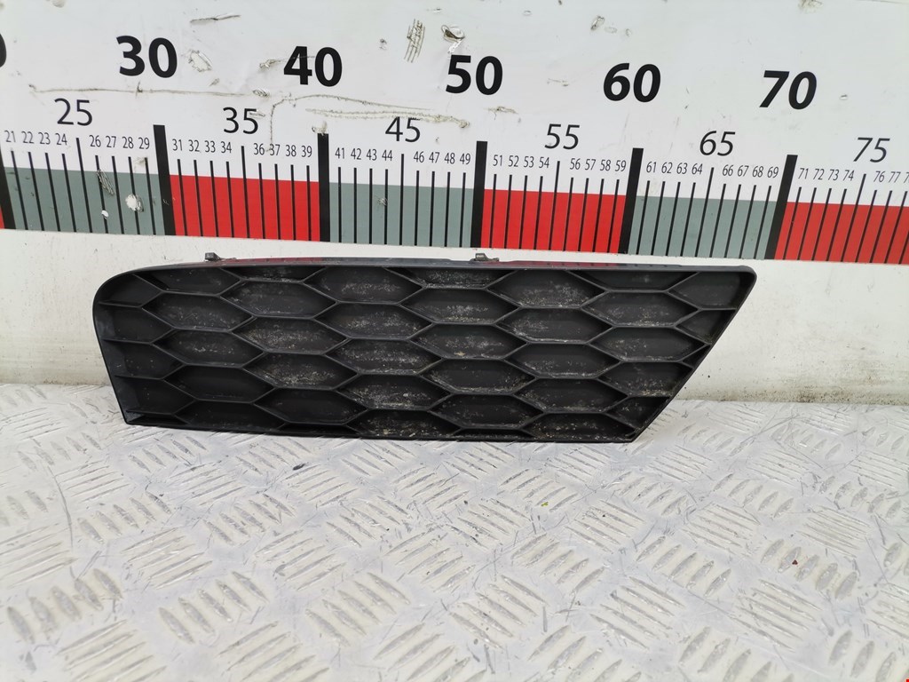 Накладка декоративная (молдинг) бампера переднего Honda Civic 9 (2011-2016)