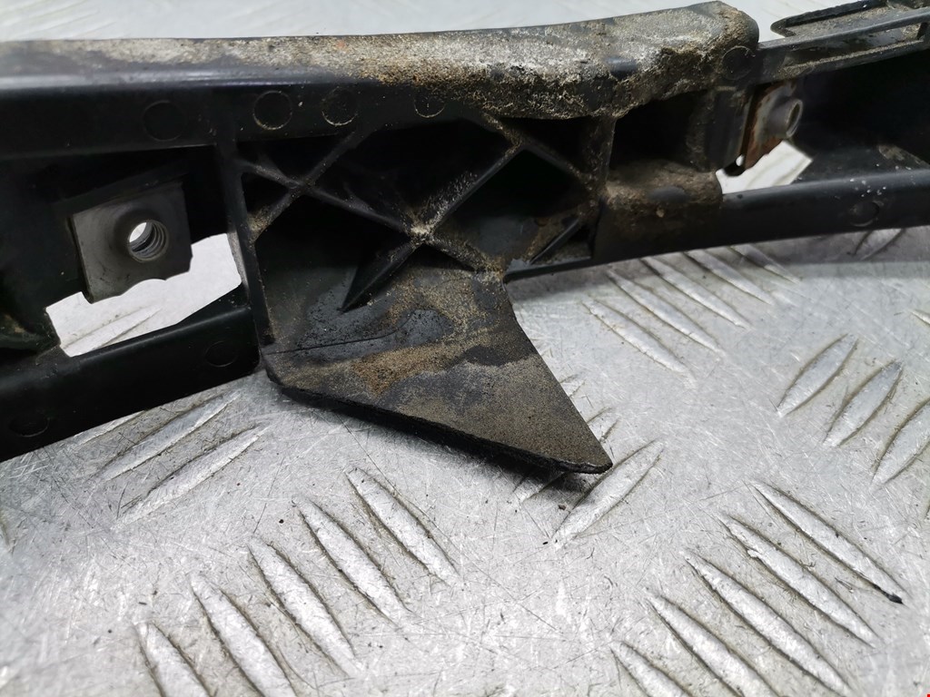 Кронштейн фары правый SUBARU Impreza 2007-2011