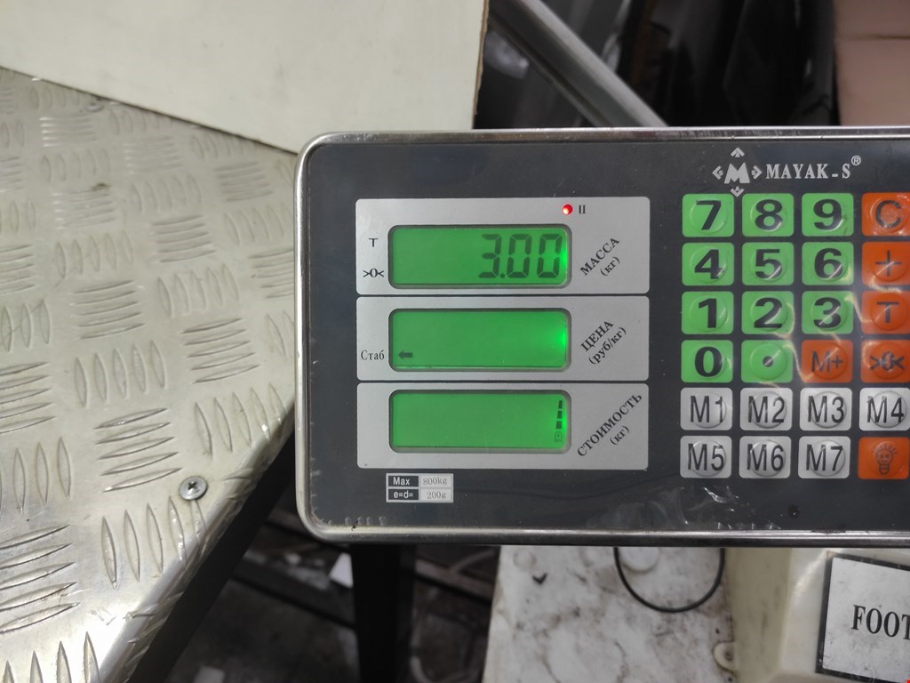 Стекло двери переднее правое VOLKSWAGEN Polo IV 2001-2009