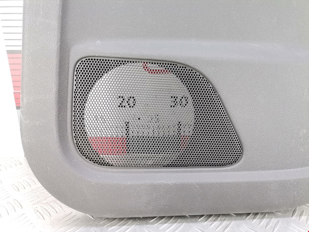 Обшивка двери задняя правая FORD Focus II 2005-2011