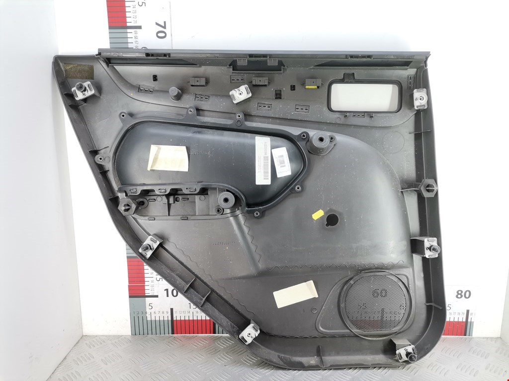 Обшивка двери задняя правая FORD Focus II 2005-2011