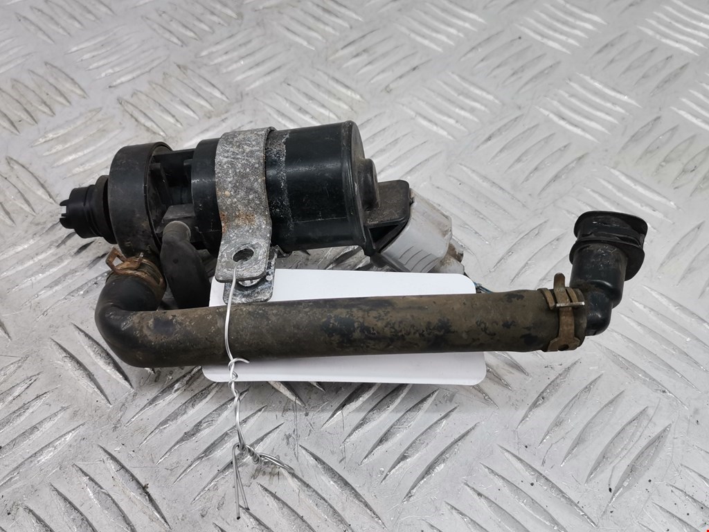 Насос (моторчик) омывателя Mazda 5 CR (2005-2010)