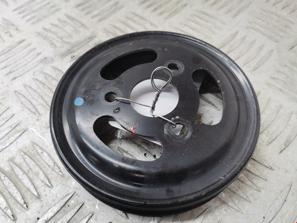 Шкив водяного насоса (помпы) TOYOTA Yaris 1999-2005