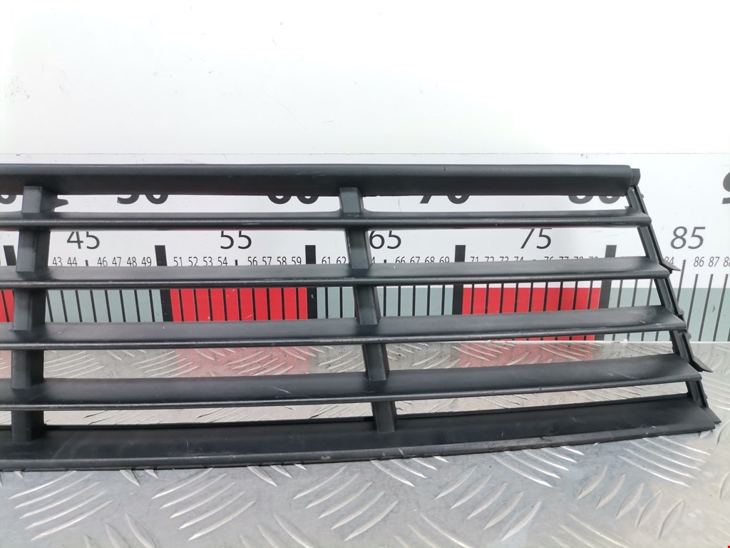 Решетка в бампер SEAT Ibiza 2002-2008