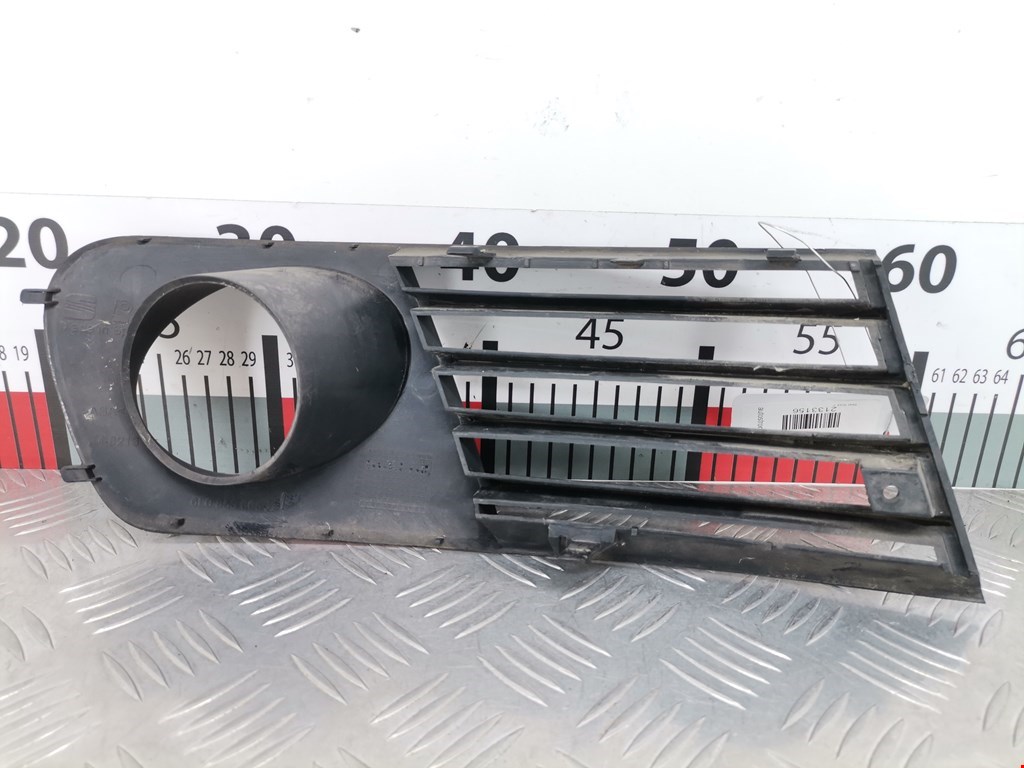 Решетка в бампер SEAT Ibiza 2002-2008